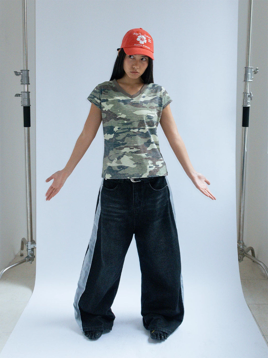 FUNKYFUN Camouflage V-neck Straight Shoulders Slim Short Tee