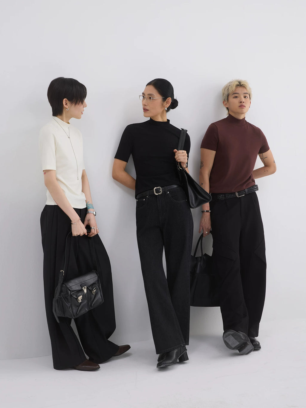 Sameuoo Small Turtleneck Shoulder Tee