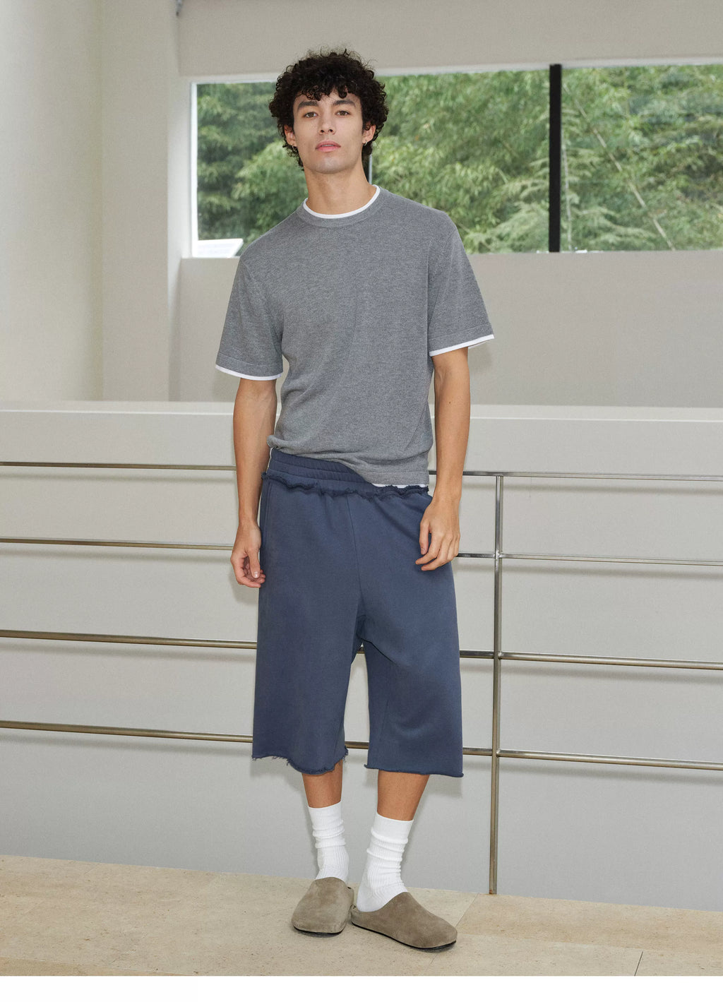 VLABMADE Linen-Blend Relaxed Fit Contrast Hem Short Sleeve Tee