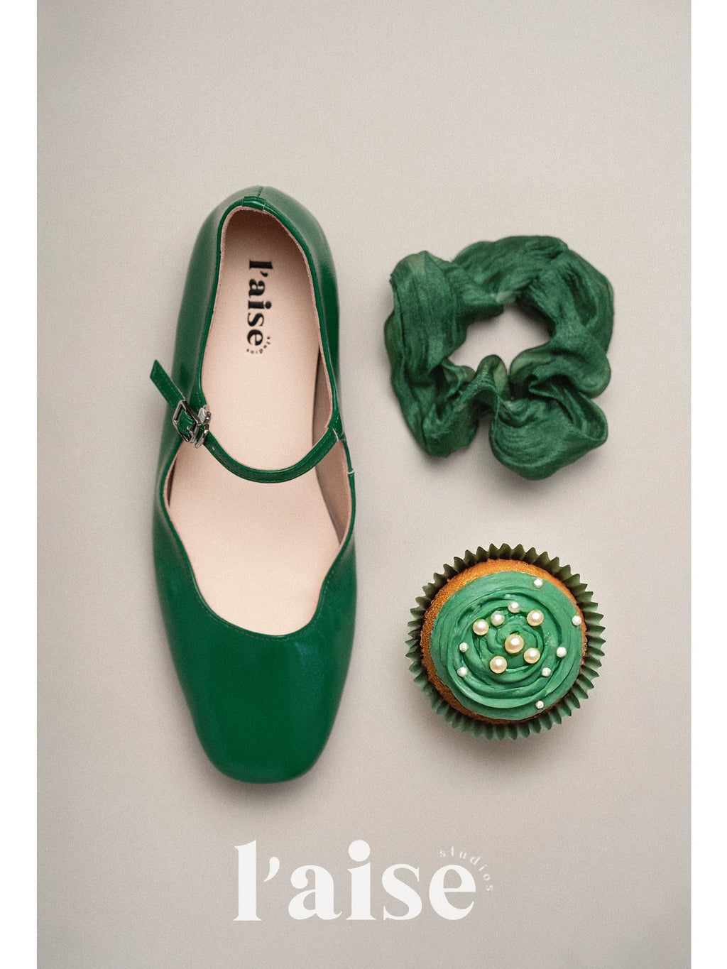L'aise Pleated Thick Heel Mary Jane Shoes