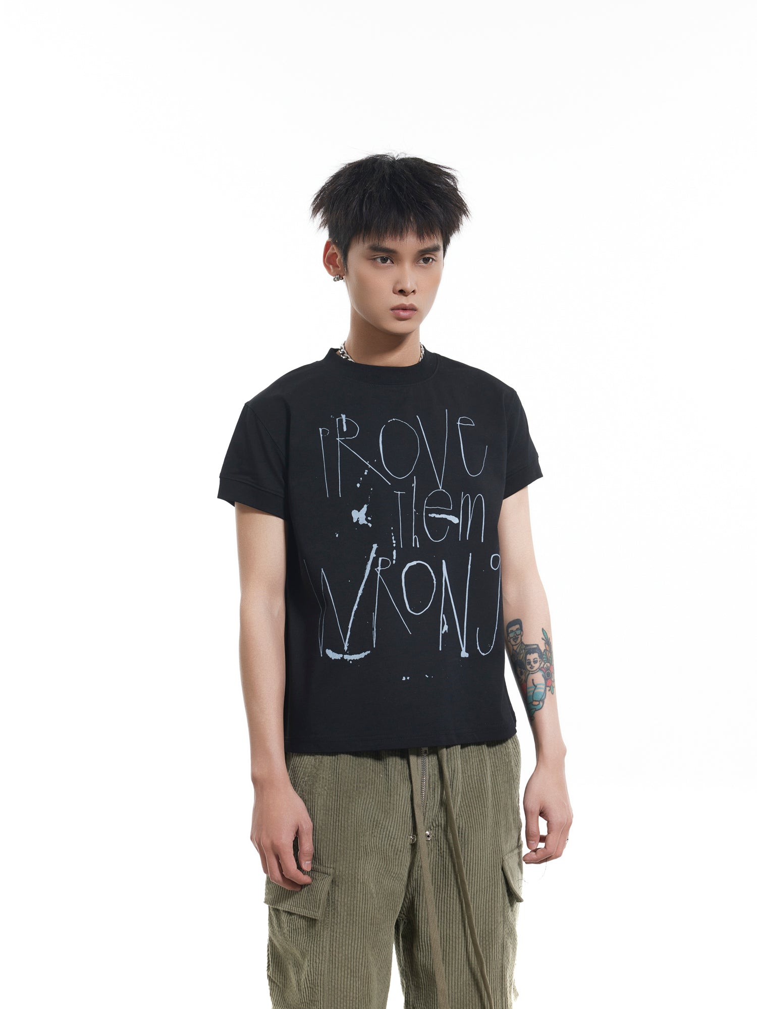BTSG graffiti print front shoulder slim fit Tee