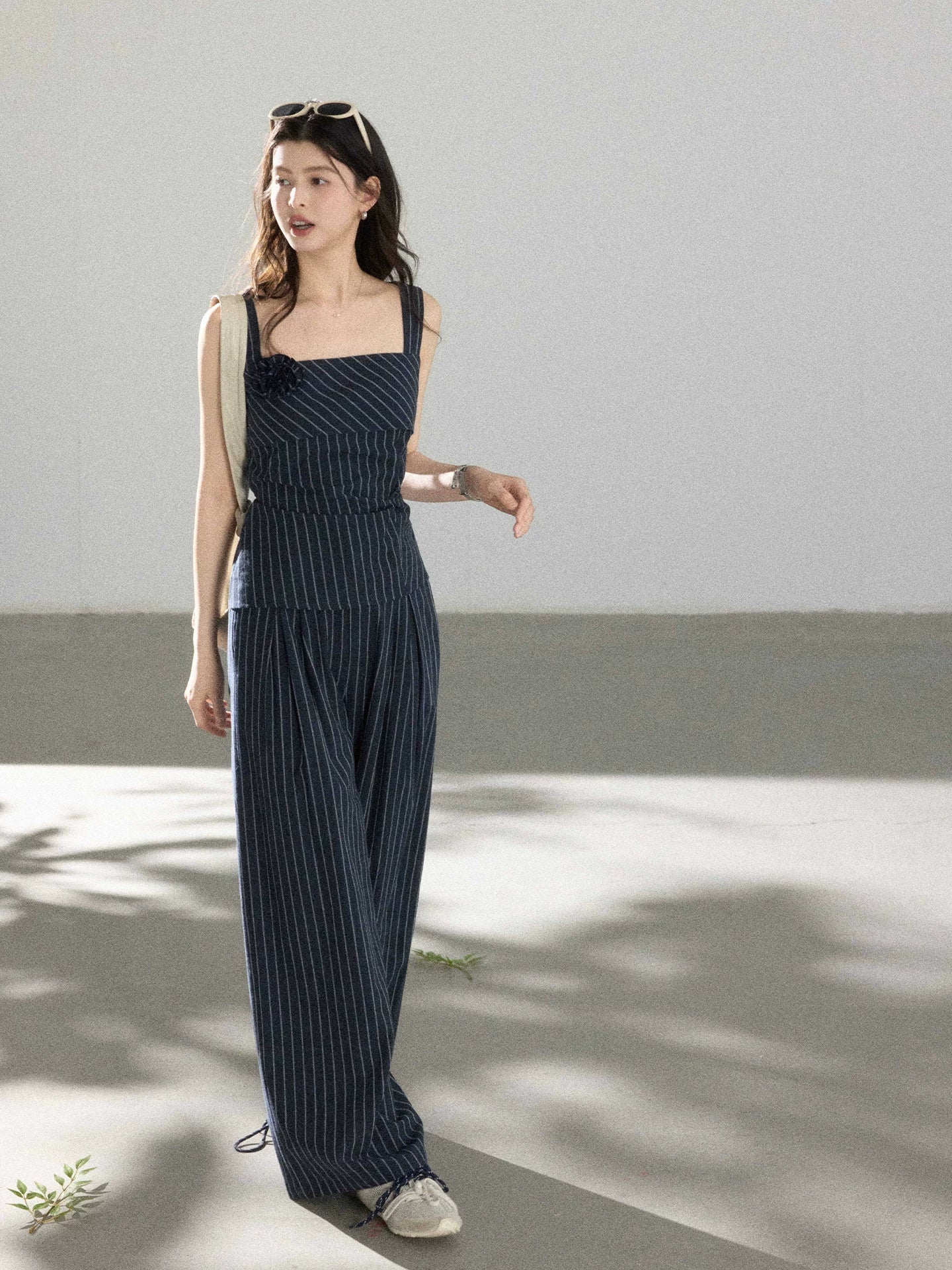 TYANG Three-dimensional Flower Suspender Casual Pants Set