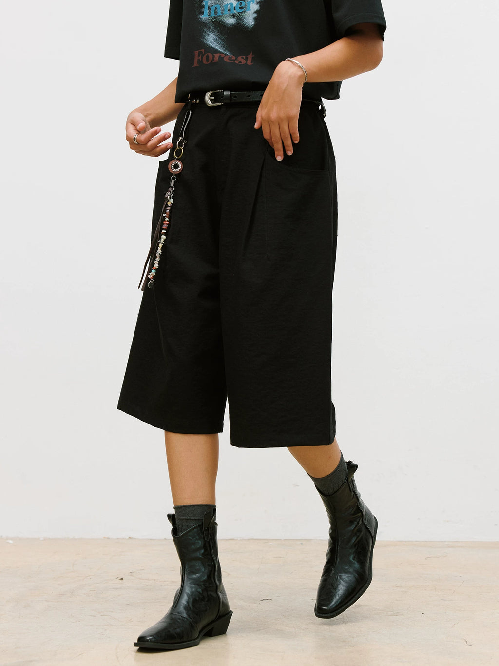 LR MADE Pleated Simple Seven-point Shorts