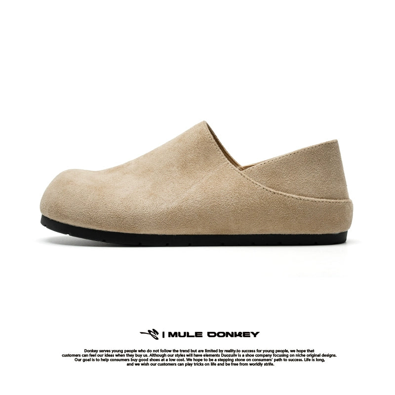 Donkey Wears A Pair of Thick-soled Half-slippers