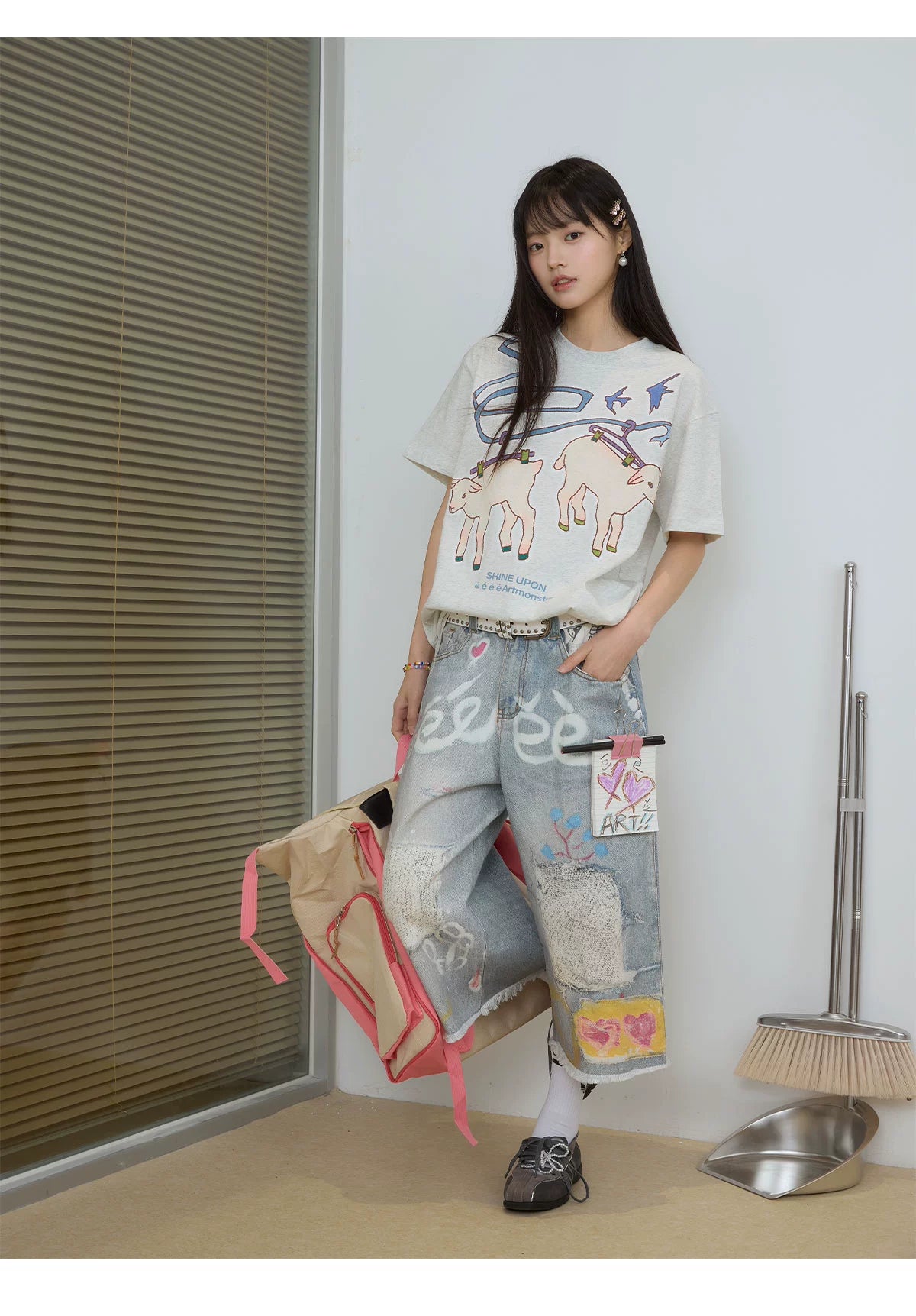 EeeeArtmonster Loose Graffiti Lamb Tee