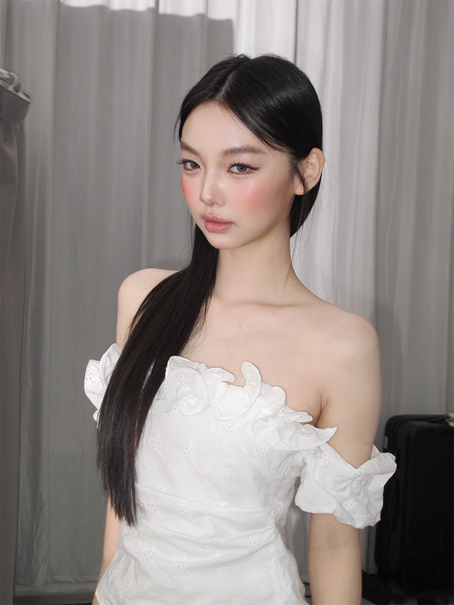 WITHMIN Temperament Three-dimensional Lace Thin Off-the-shoulder Tee