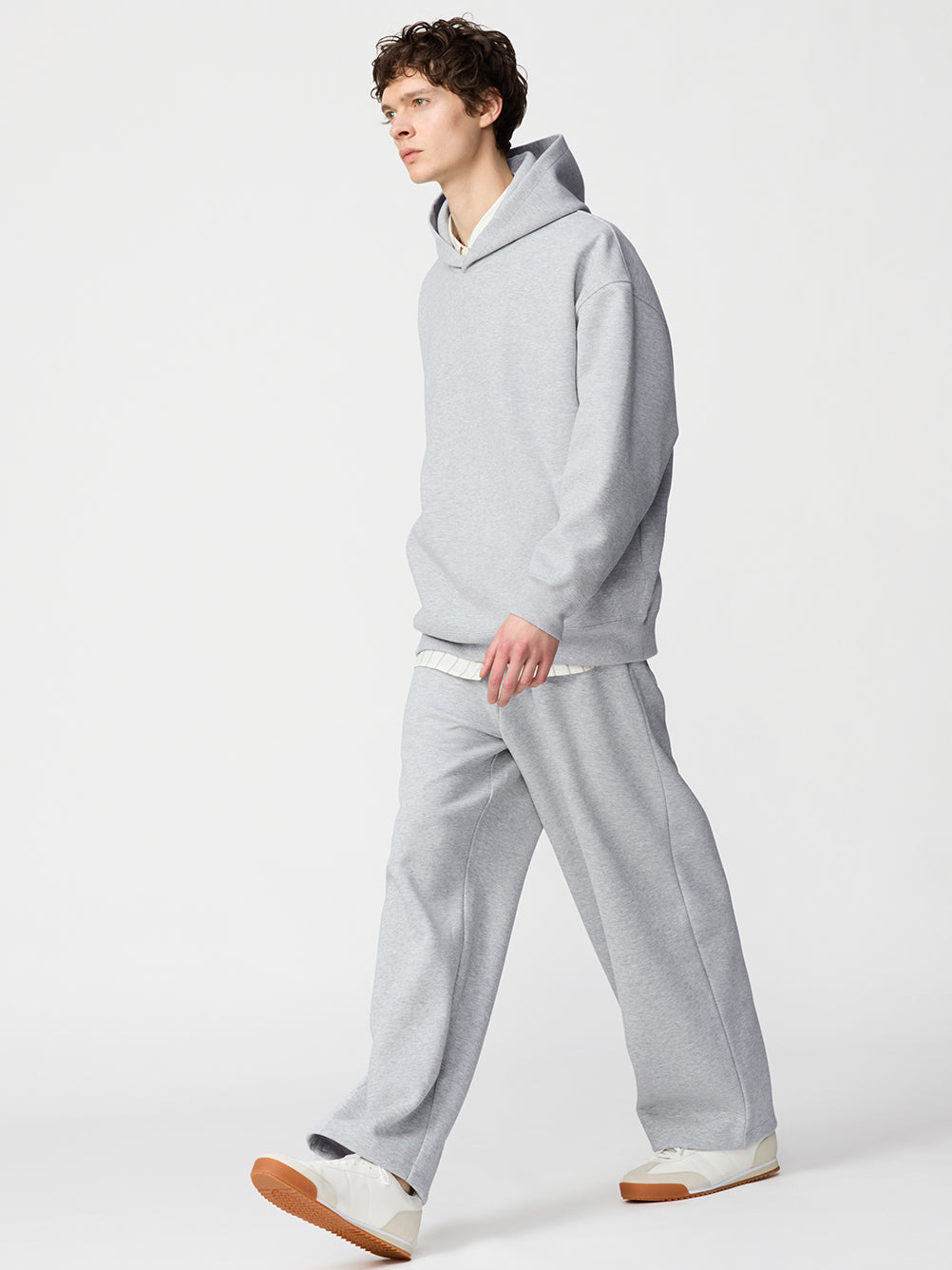 Uniqlo C series cooperative men's and women's clothing men's and women's casual shoes fashion board shoes 475346 471720