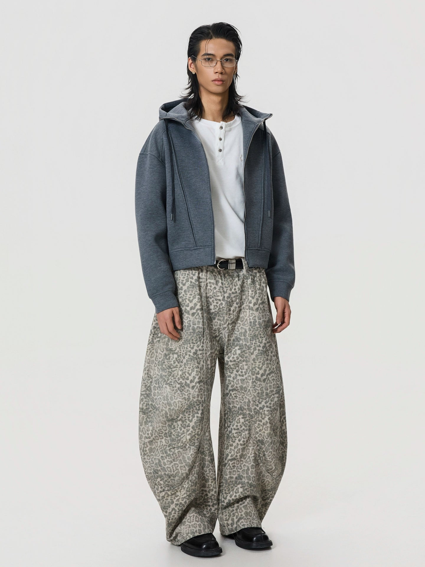 BTSG Vintage Pleated Leopard Wide-leg Jeans