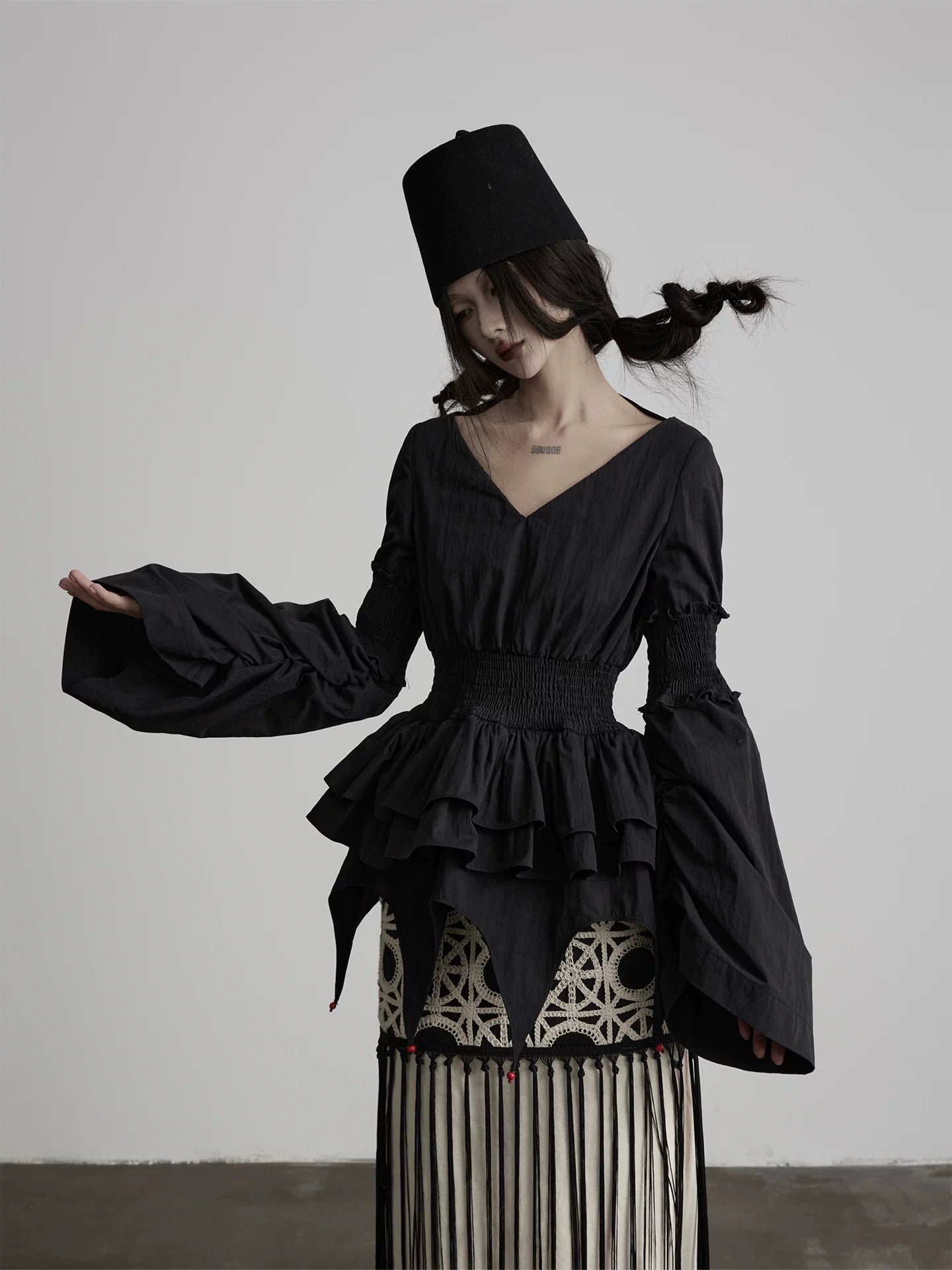 INDULGE Pleated Waist Large V-neck Shirt