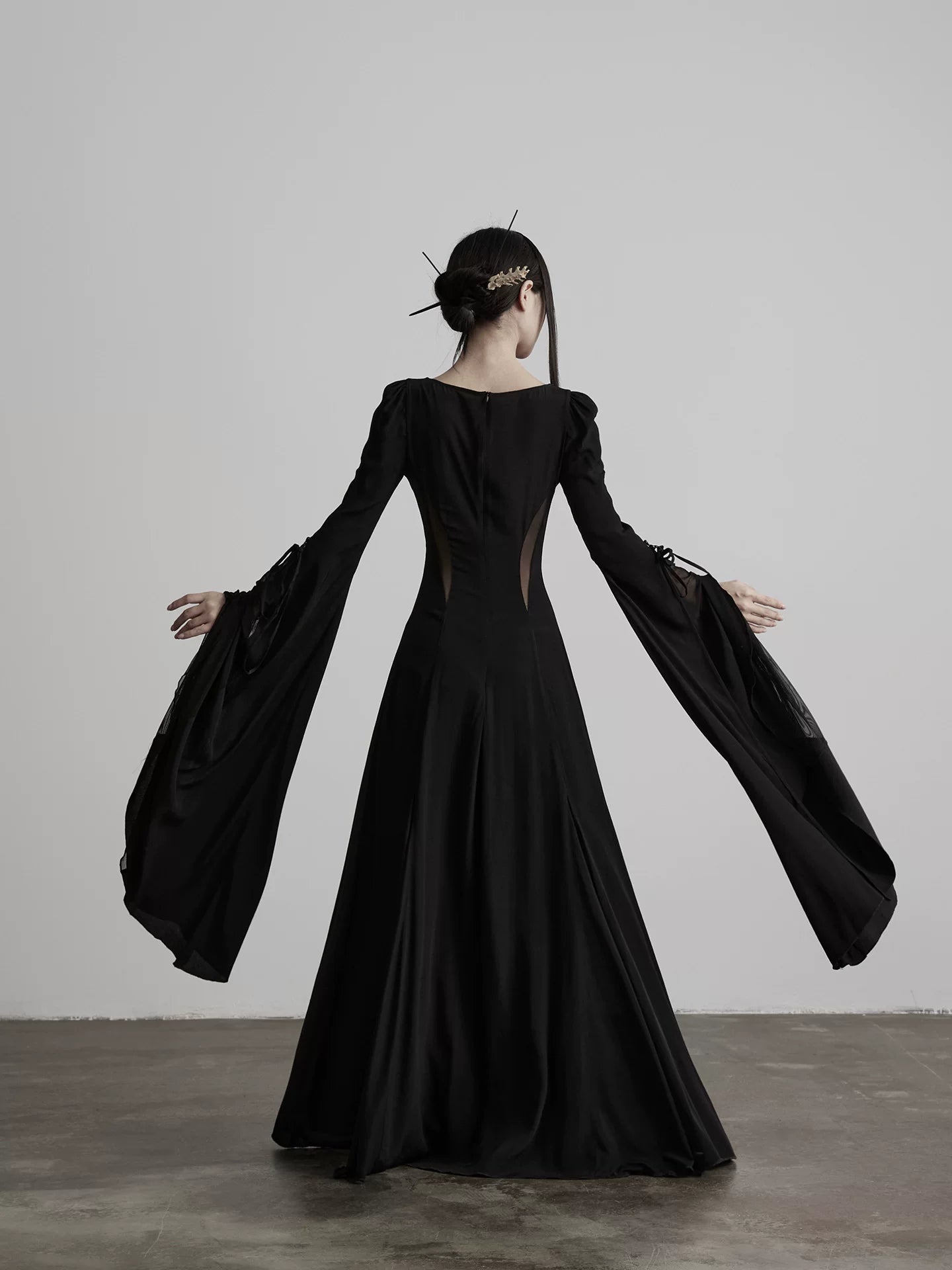 INDULGE Hollow Waist Dress