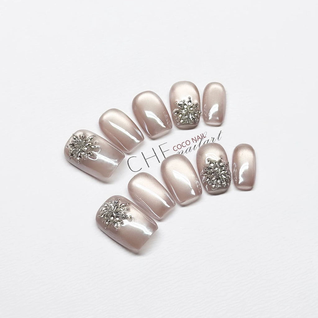 Coco Temperament Light Luxury High Sense White Handmade Manicure Wear Nail