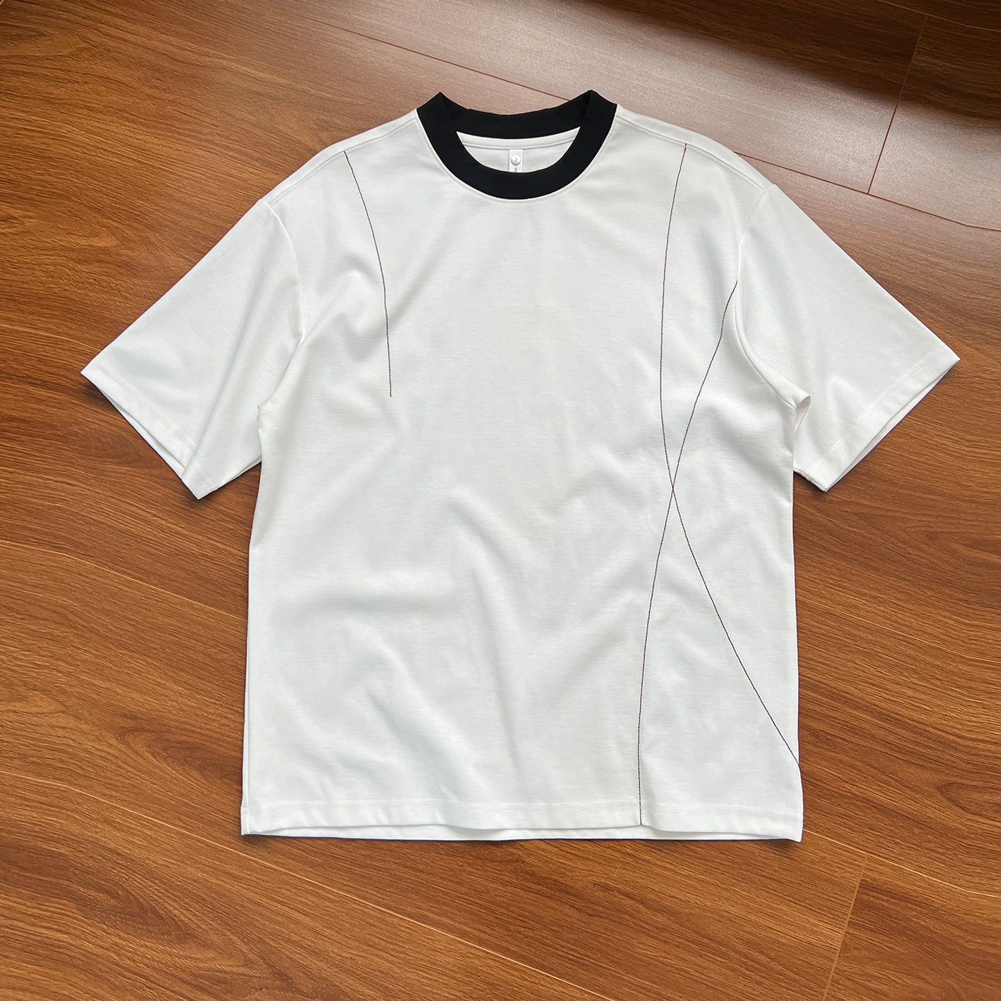 UNF Contrasting Round Neck Casual Front Shoulder Tee