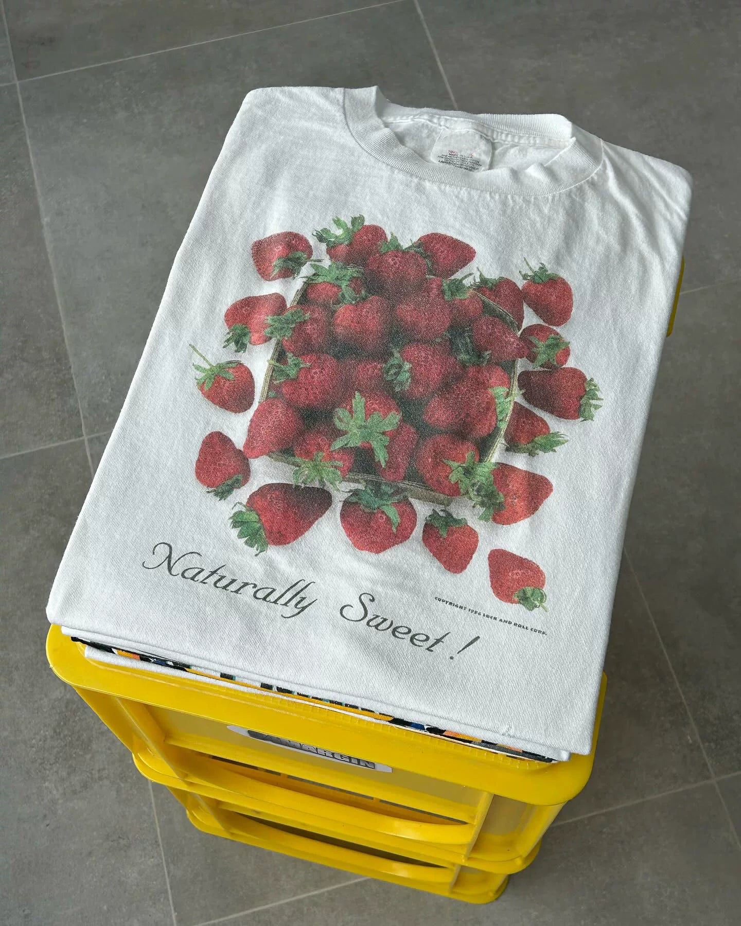 Wang Youbing Strawberry Printing Advanced Sense Casual Tee