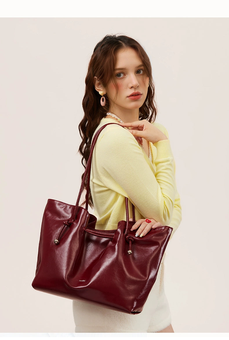 Neeley Commuter Versatile Large Capacity Shoulder Bag