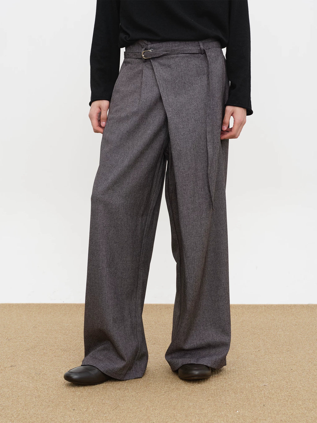 COLN Diagonal Placket High-waisted Fashionable Casual Pants