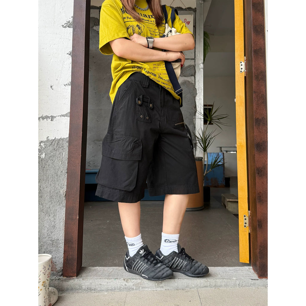 CCYE Retro Multi-pocket Wide-leg Shorts