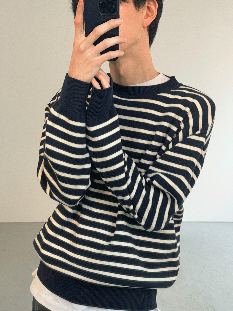 COLN Versatile Striped Knitted Sweater