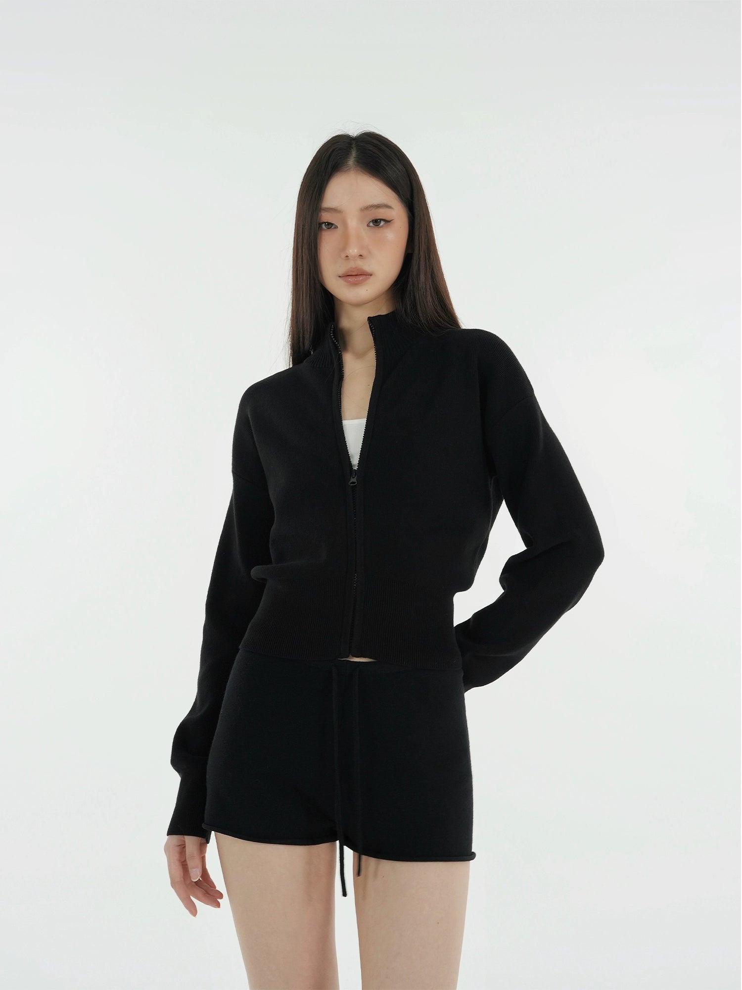 Jim Kennet Large Neckline Curled Short Long Sleeve Knitted Shorts Set