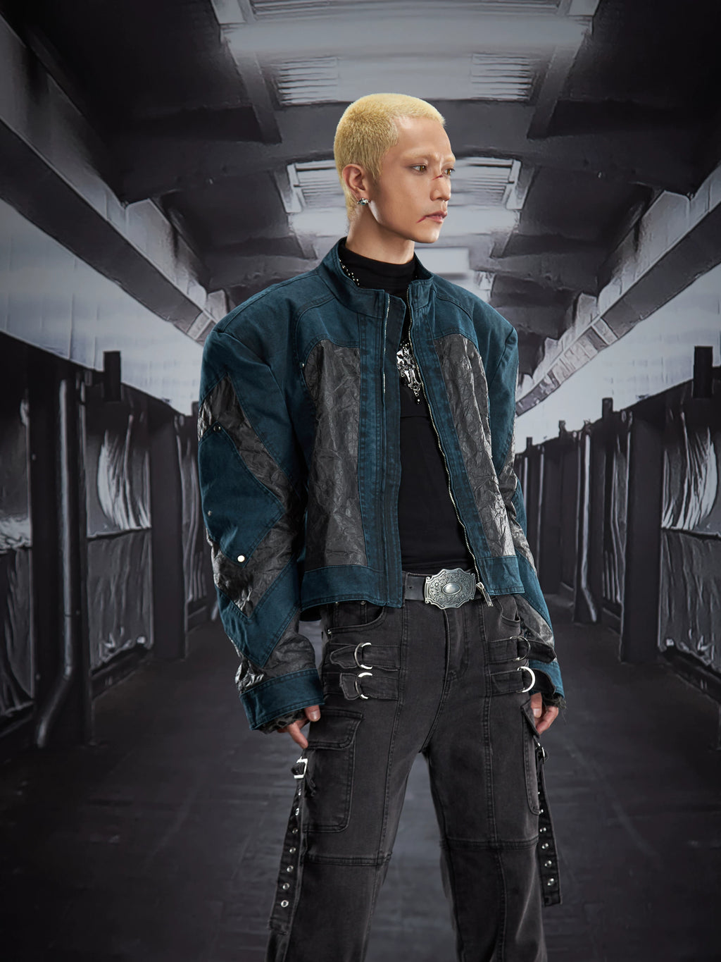 NUndefined Dark Stitching Short Loose Shoulder Padded Stand-up Collar Jacket