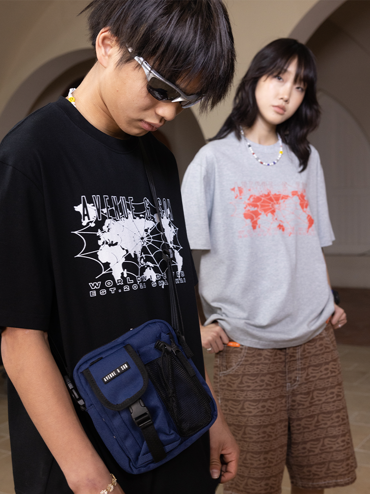 AVENUESON Two-color Internet Map Print LOGO Tee