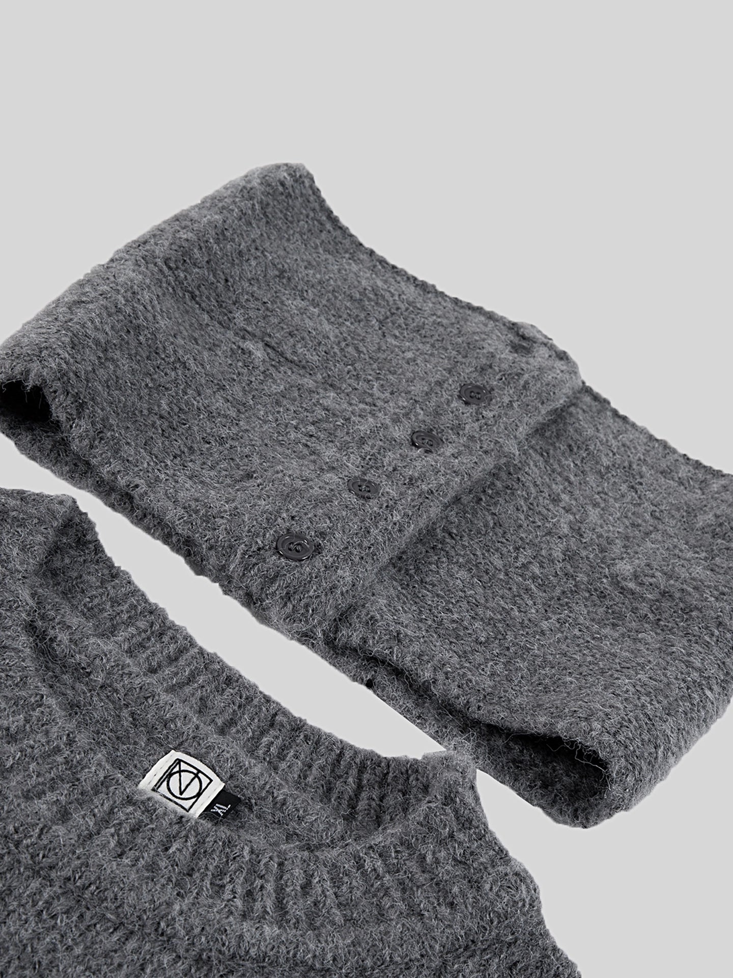 COLN Scarf Two-piece Short Sweater