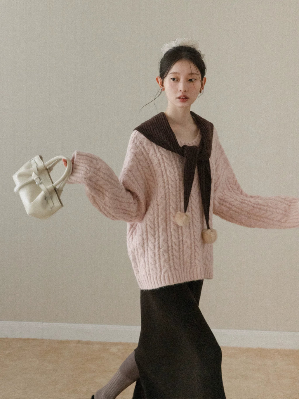 Cantonstory Lazy Crew Neck Knitted Sweater