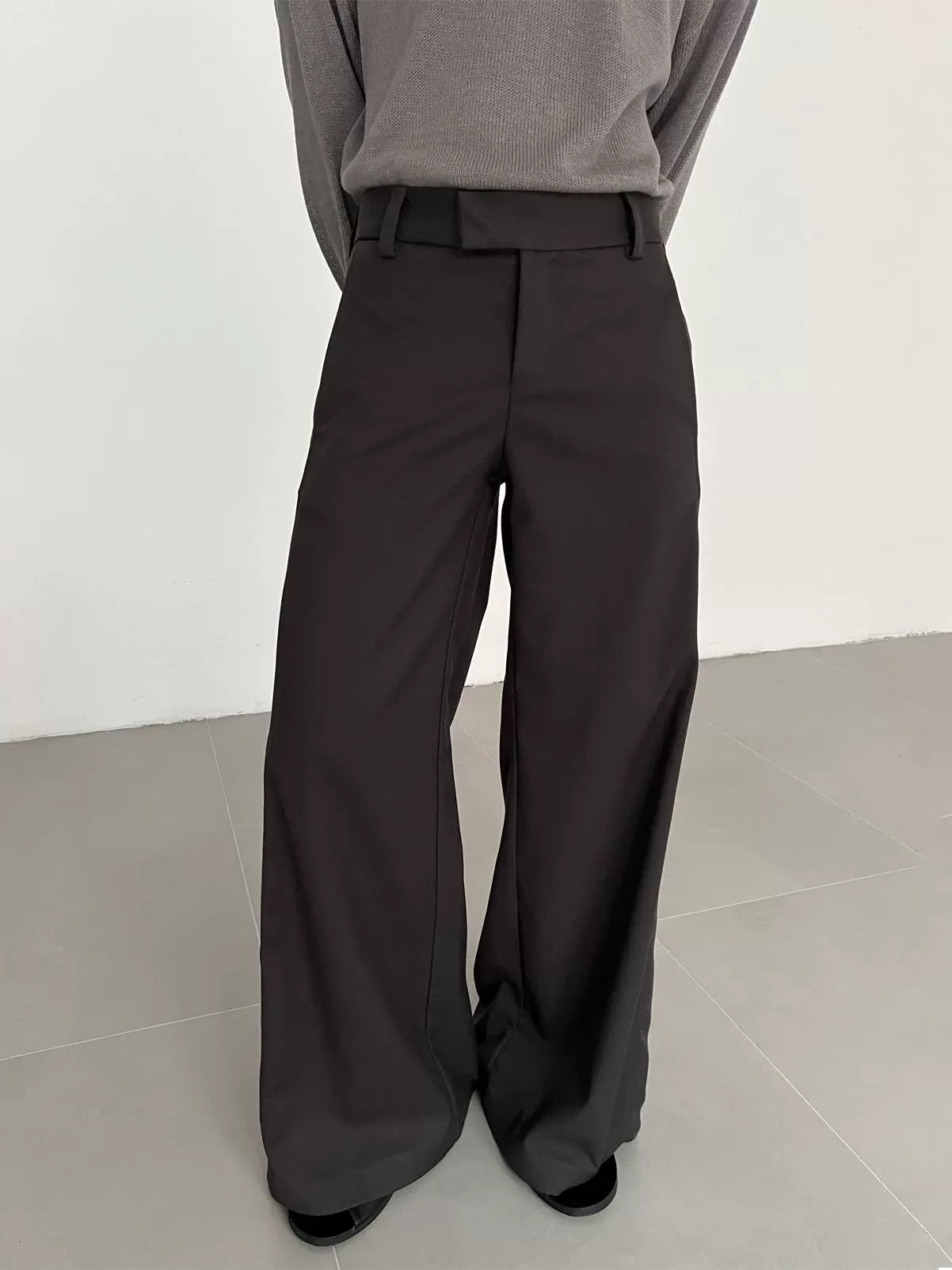 COLN Low-rise Wide-leg Flared Pants