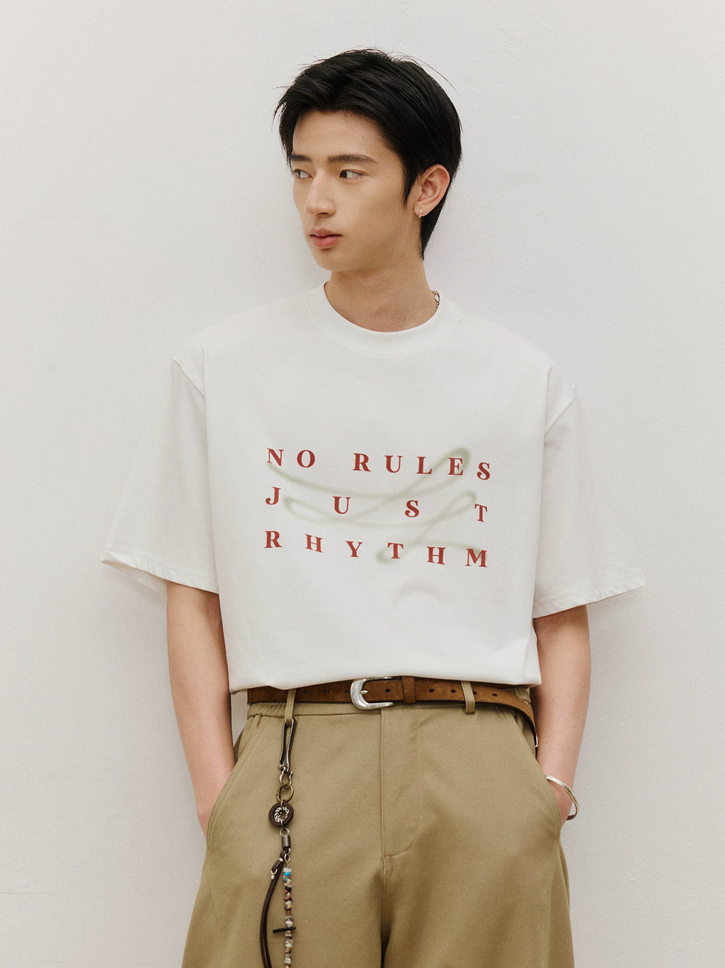 LR Cool Unreal Line Print Tee