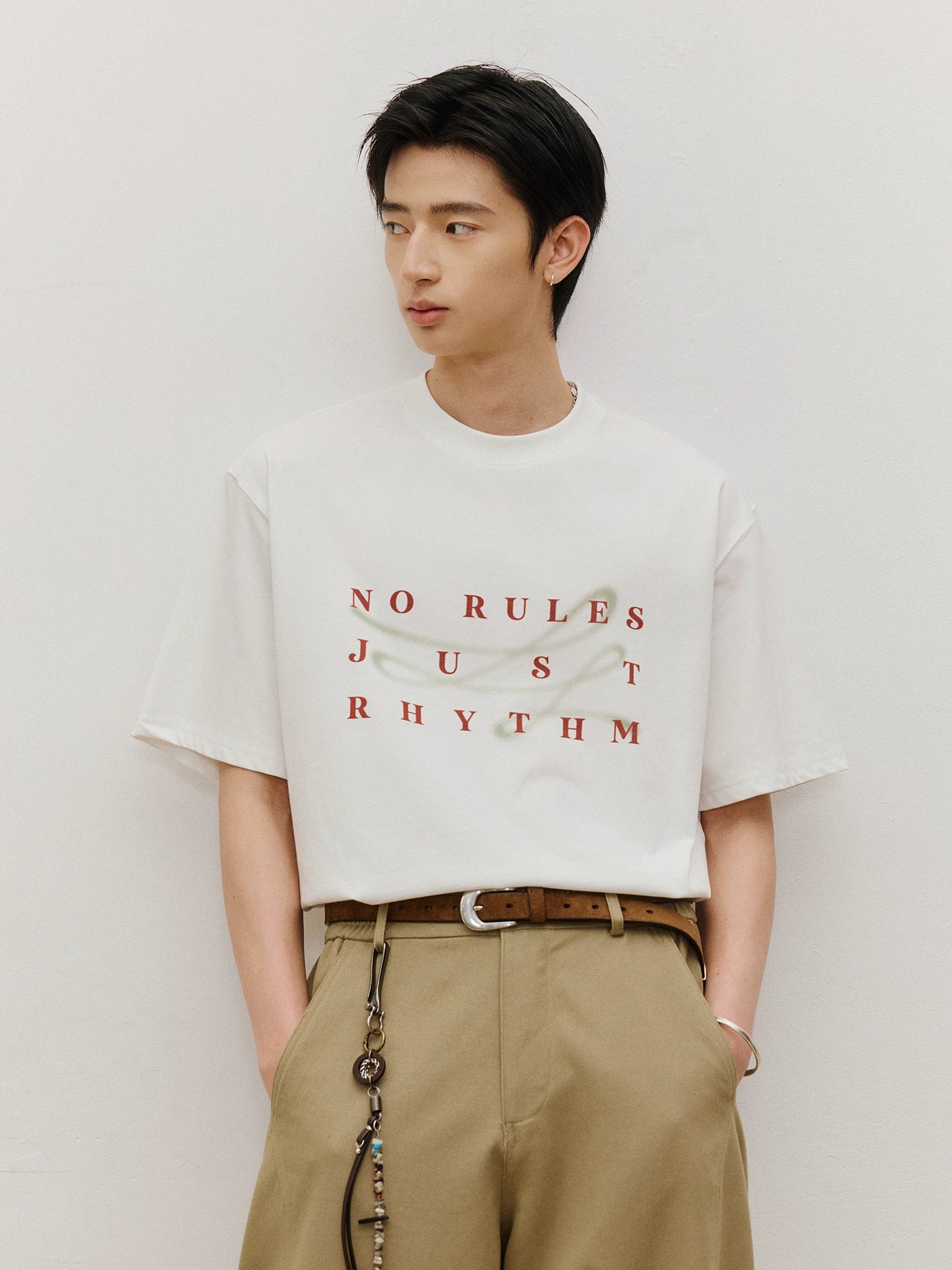 LR Cool Unreal Line Print Tee