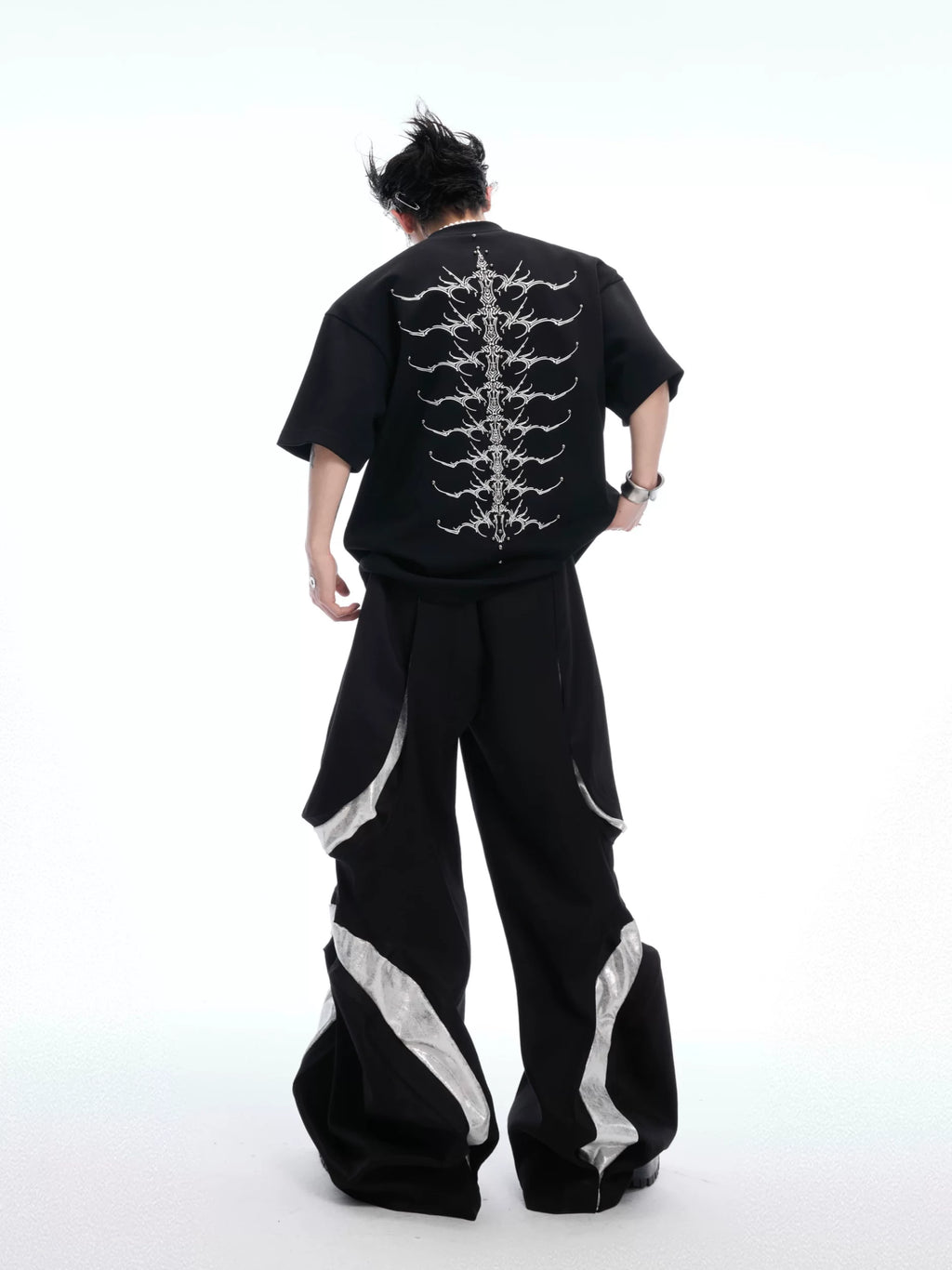 ArguECulturE Rivet Spine Embroidery Loose Tee