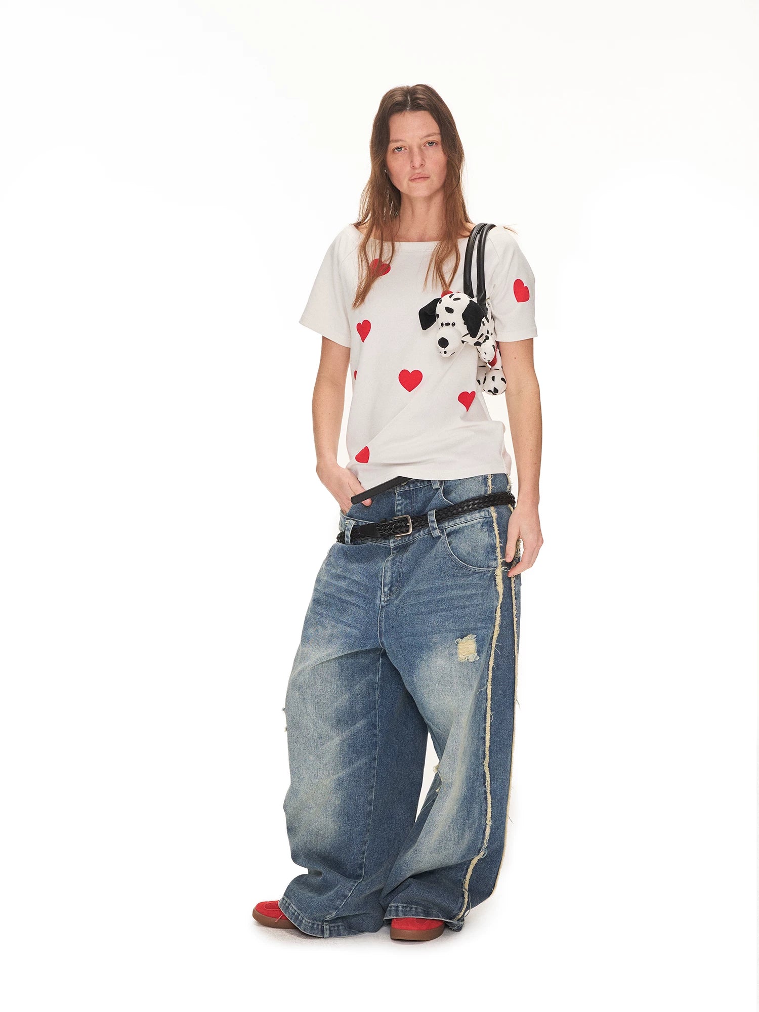 ANTERIOR LOVED Slanted Shoulder Love Print Loose Casual Tee