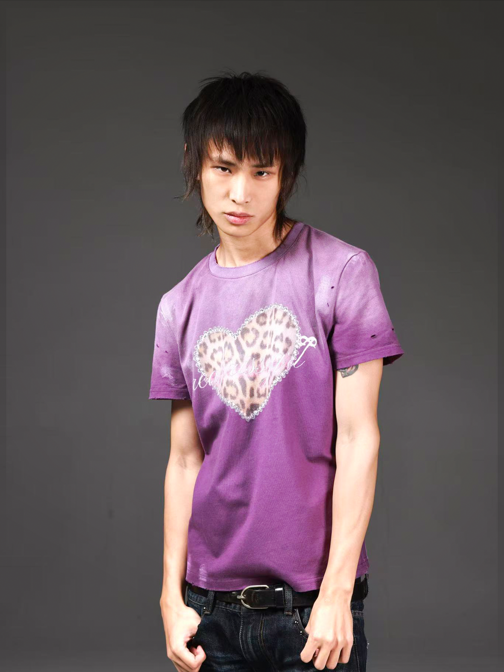 DETW Leopard Print Love Thin Round Neck Tee