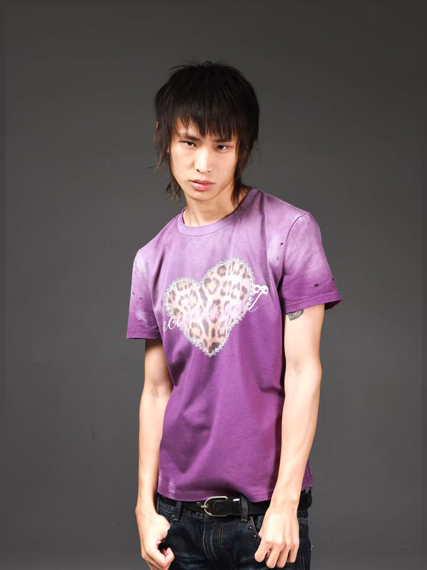 DETW Leopard Print Love Thin Round Neck Tee