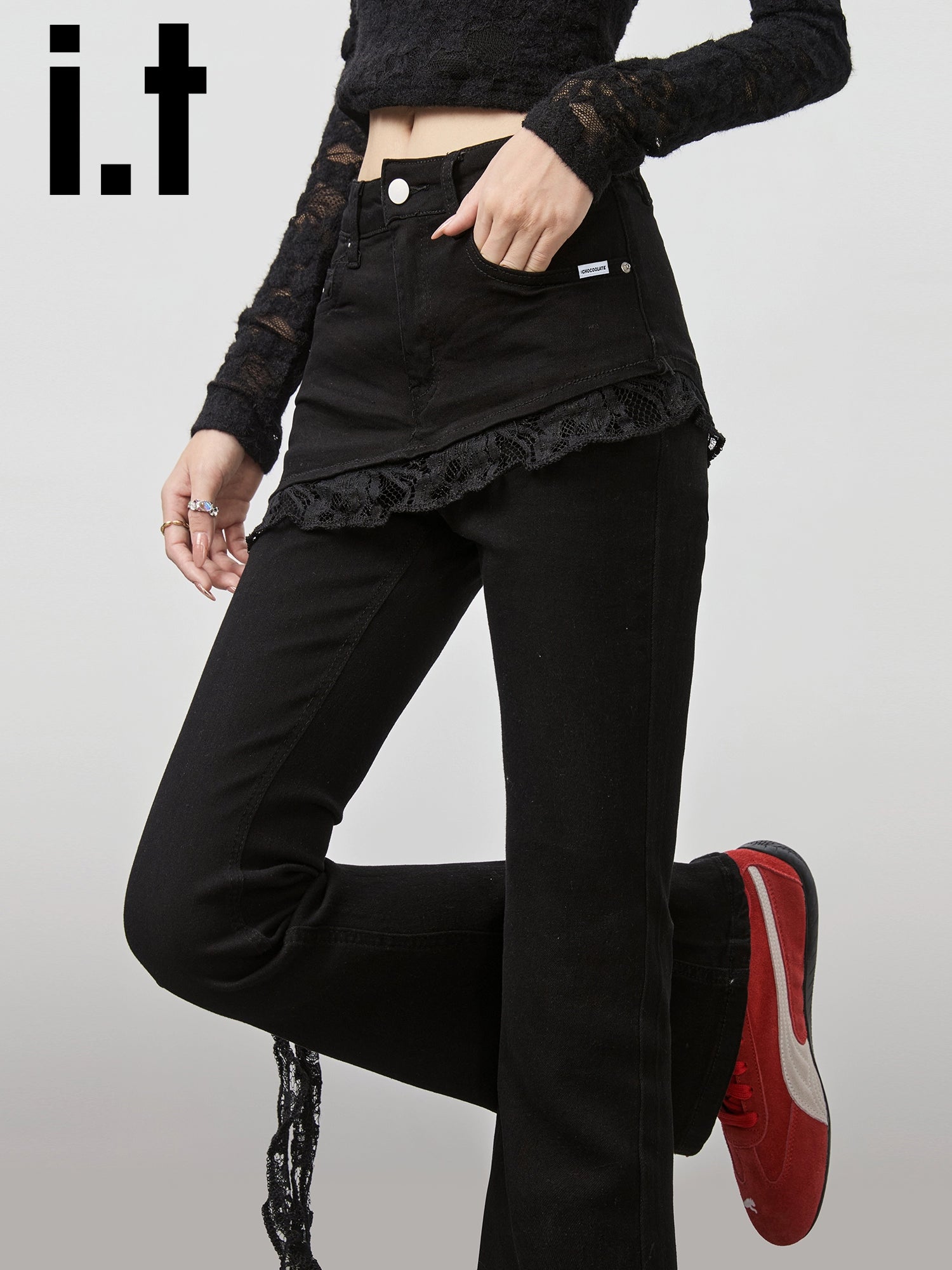 IT: CHOCOOLATE Fake Two-piece Stitched Lace Jeans