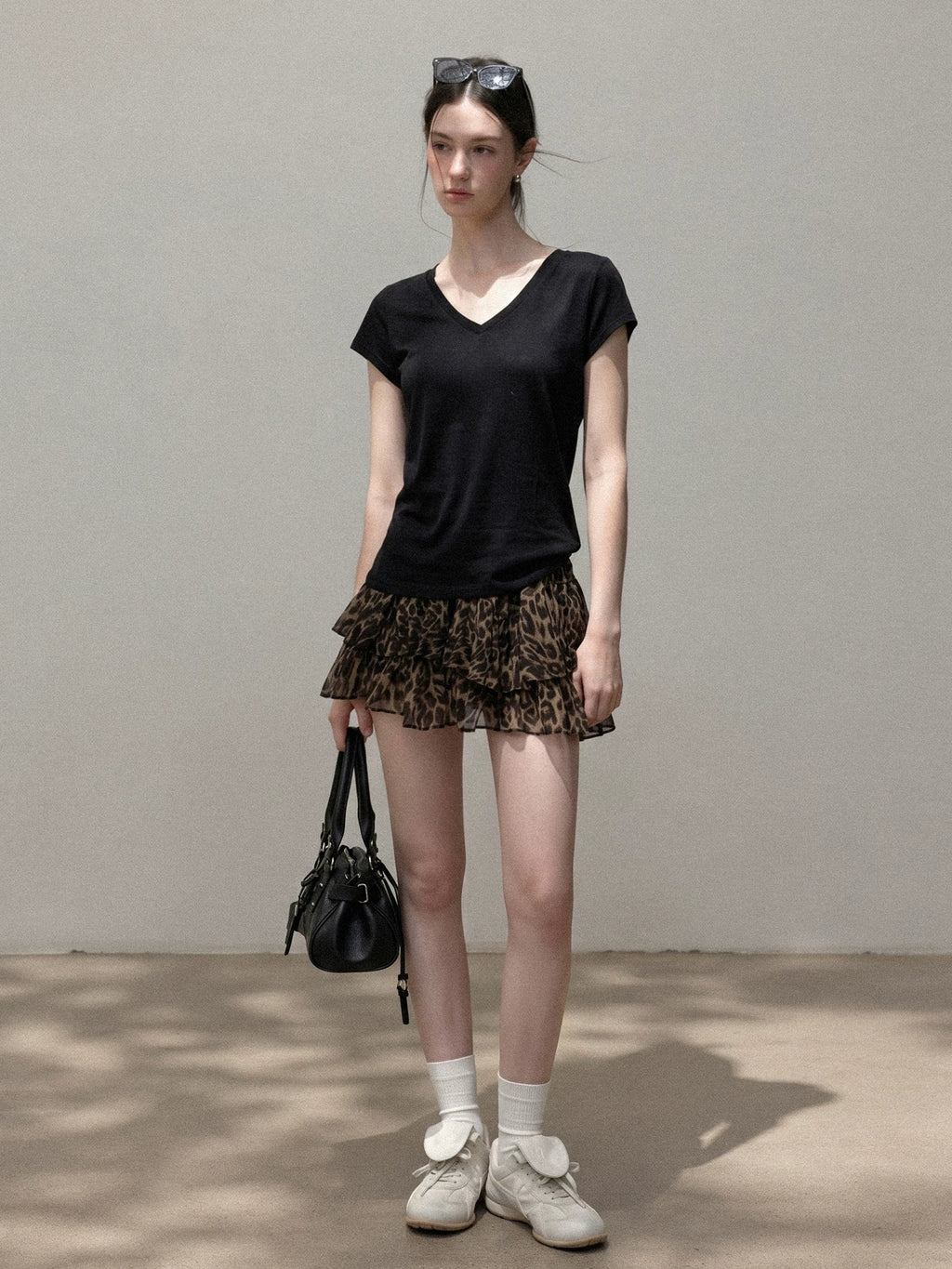 Cantonstory V-neck Shoulder Tee Leopard Print Skirt Suit