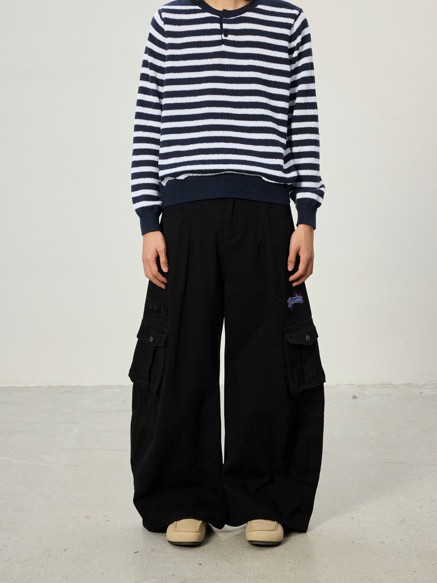 BTSG Vintage Embroidered Multi-pocket Cargo Pants