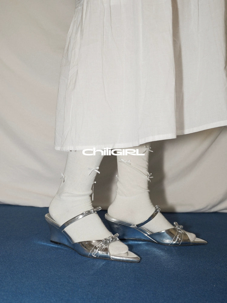 CHILIGIRL Wedge Heel Pointed Open-toed Half Slippers