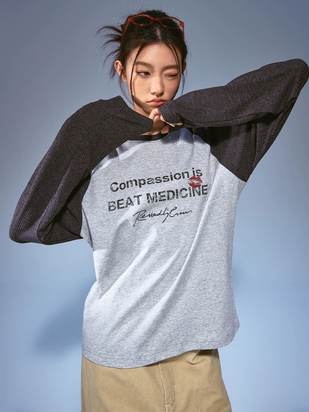 Remedy Letters Old Contrasting Color Shoulder Sleeves Long Sleeves