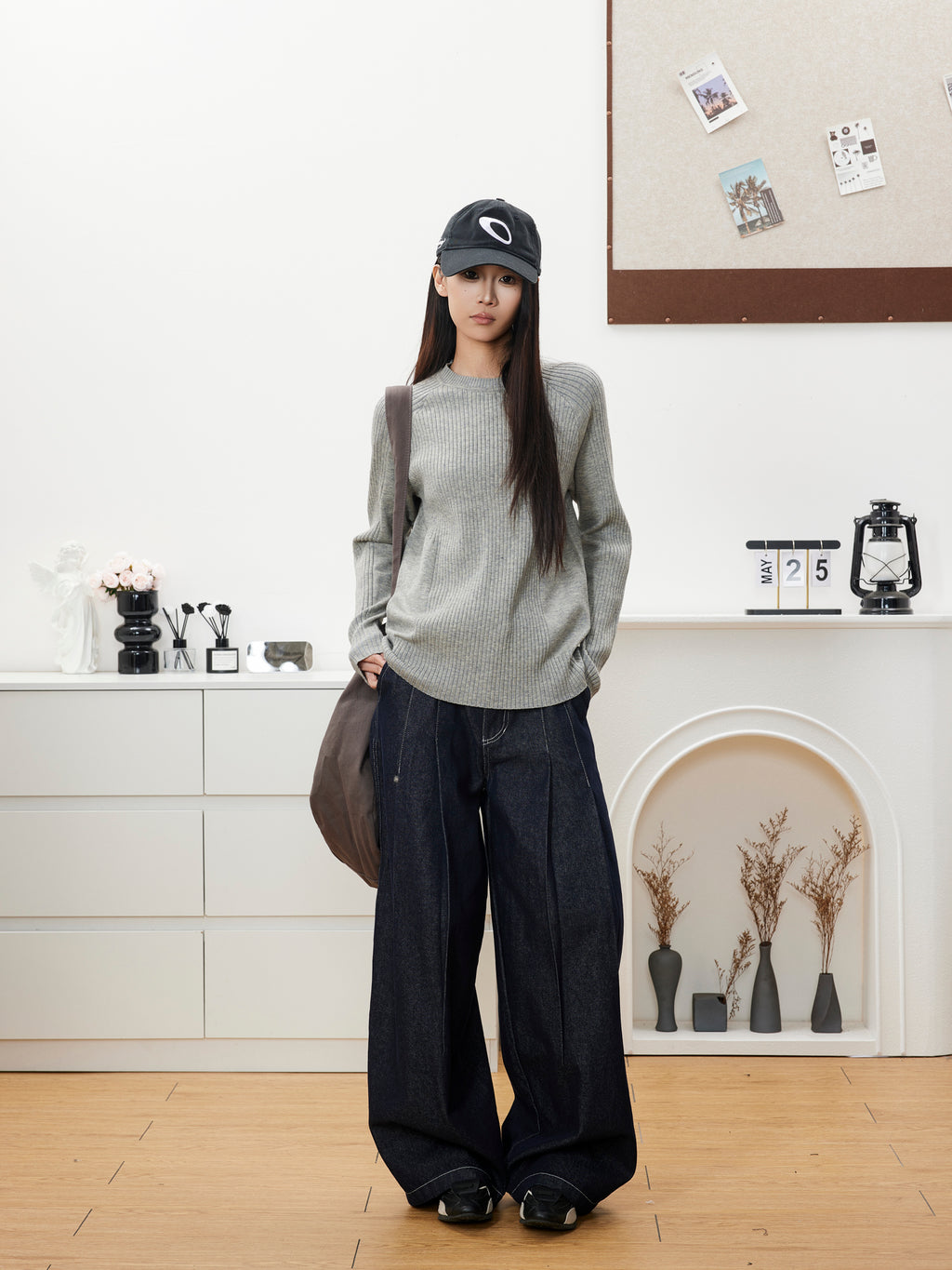 (Clearance) BTSG waist pleated scimitar RAW jeans