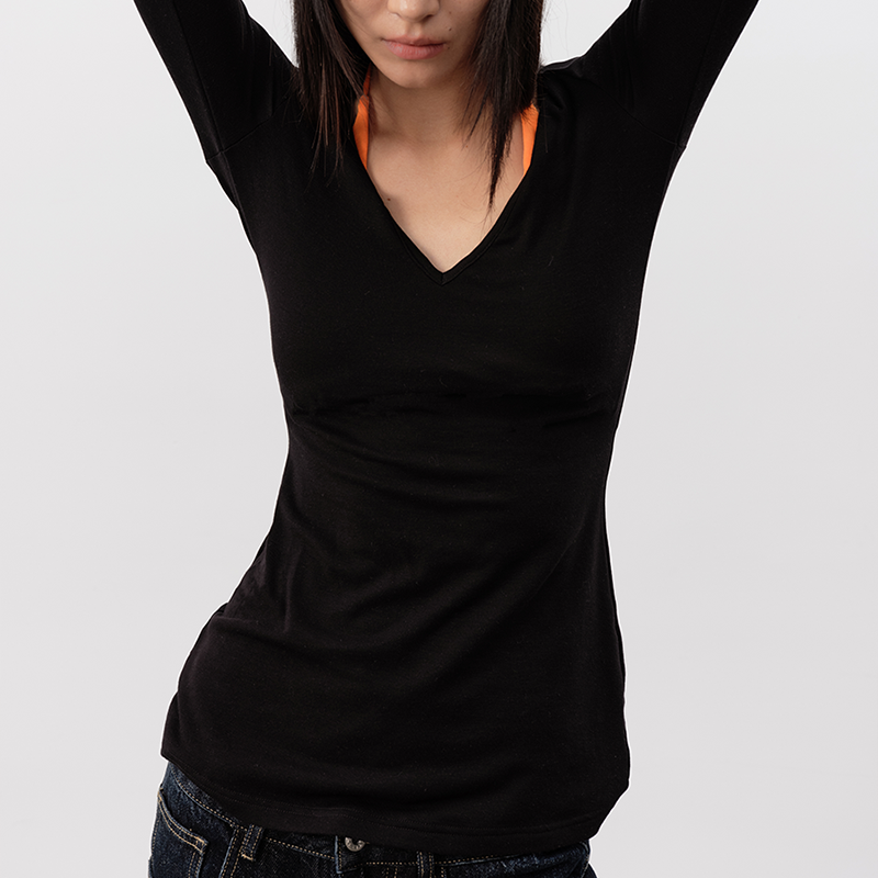 JCAESAR V-neck Long-sleeved Knitted Sweater