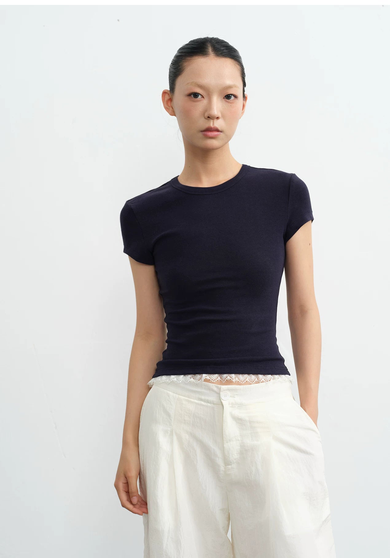LINY LIBERTY Simple Front Shoulder Slim Tee