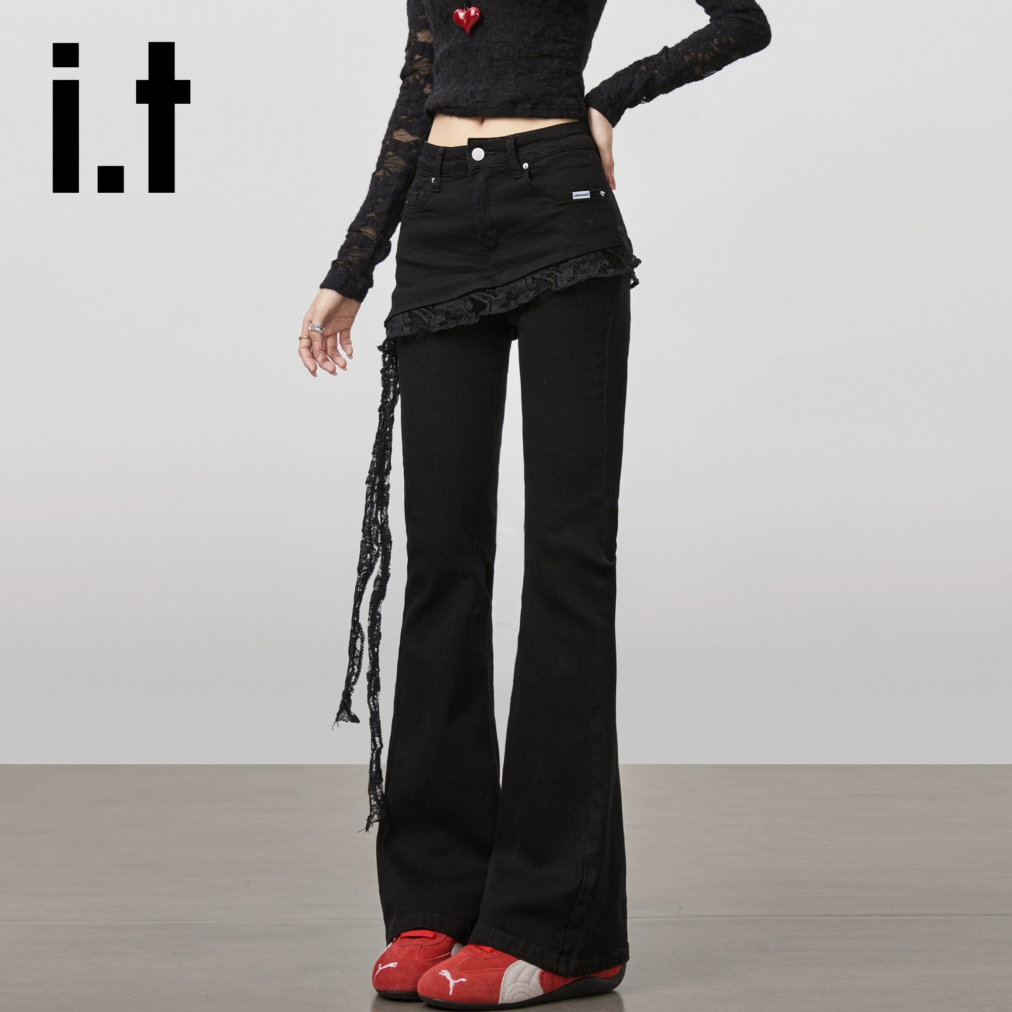 IT: CHOCOOLATE Fake Two-piece Stitched Lace Jeans