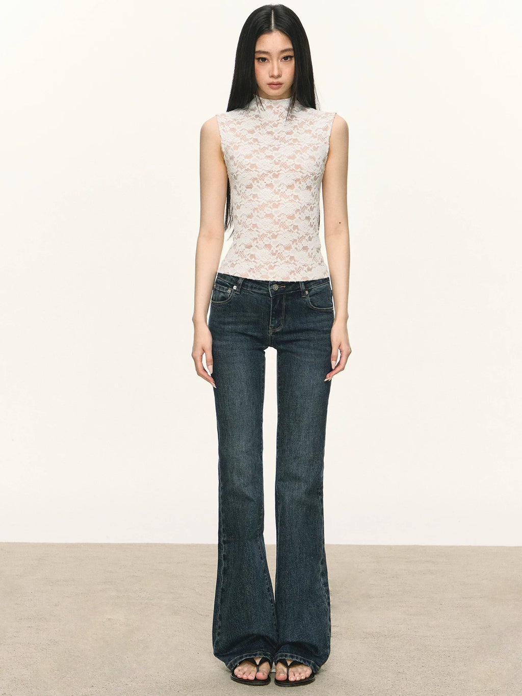 Anna Aneae Lace Semi-turtleneck Slim Fit Vest