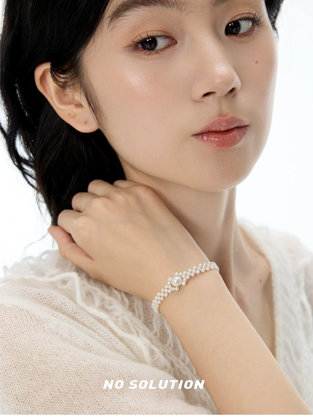 NO SOLUTION Vintage Pearl Hand-woven Bracelet