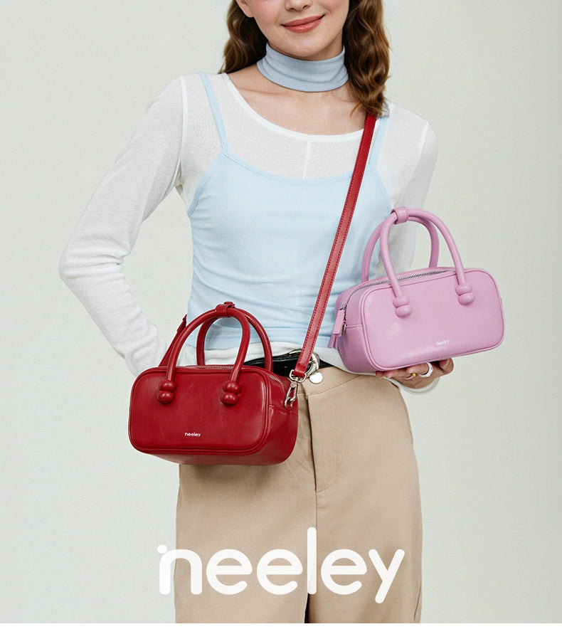 Neeley Leather Versatile Portable Messenger Bag