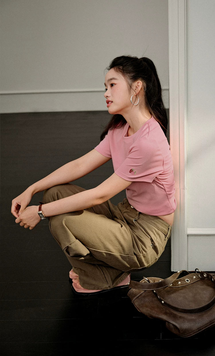 Kuose Crew Neck Embroidered Short Knitted Tee