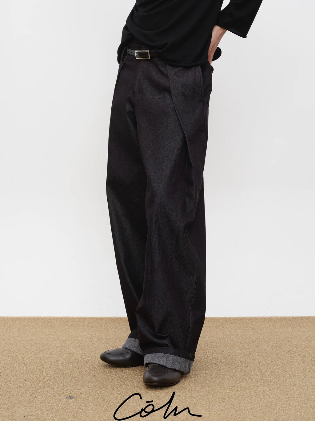 COLN Vintage Straight Jeans
