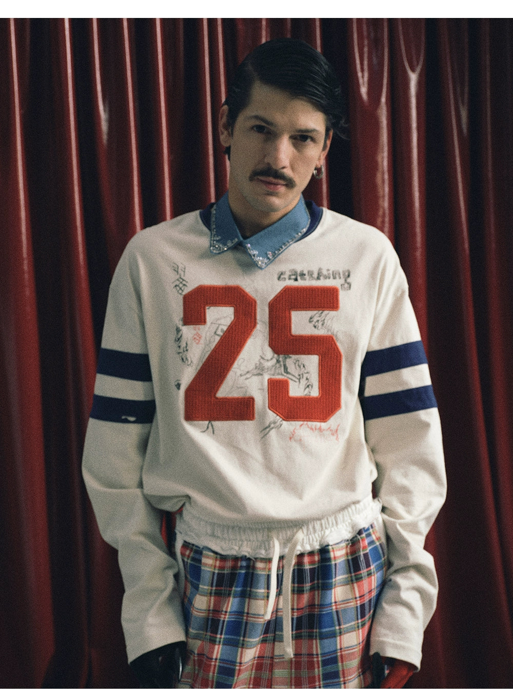 TREclub Contrast Color Embroidery Graffiti Print Long Sleeve