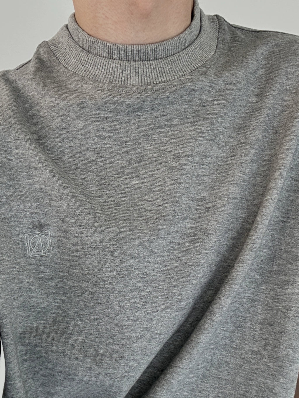 COLN Casual Versatile Semi-turtleneck Tee