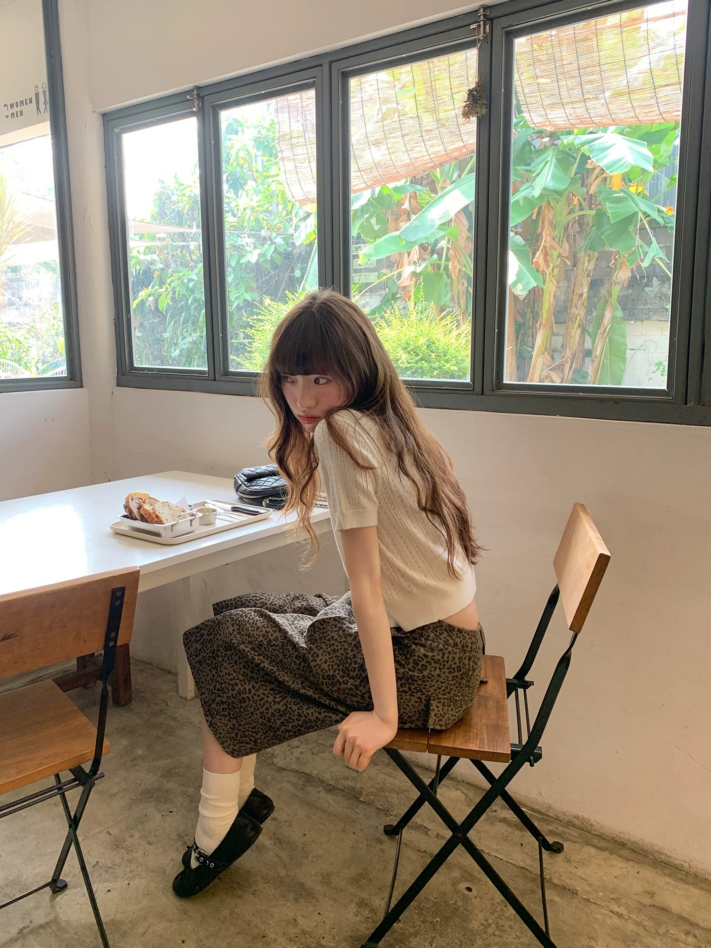 KANO Cross-pocket Leopard Print Cropped Pants